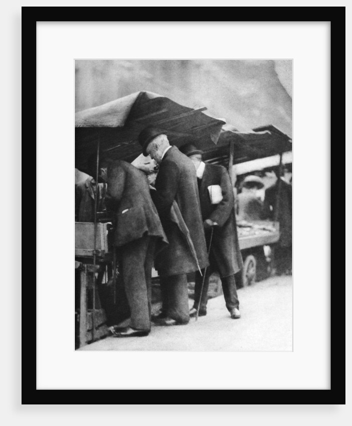 Bookstalls of the Farringdon Road market, London by Walter Benington