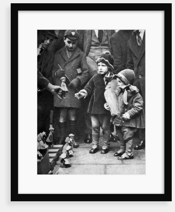 Kerb-side toy-seller, Holborn, London by Anonymous