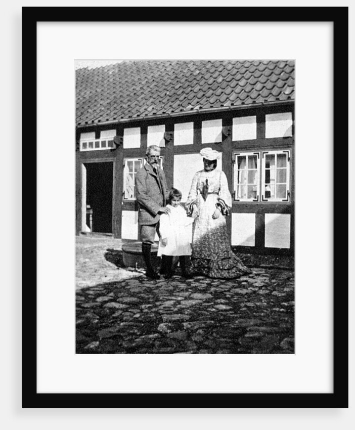 Professor Tuxen and his family, Skagen, Denmark by Queen Alexandra