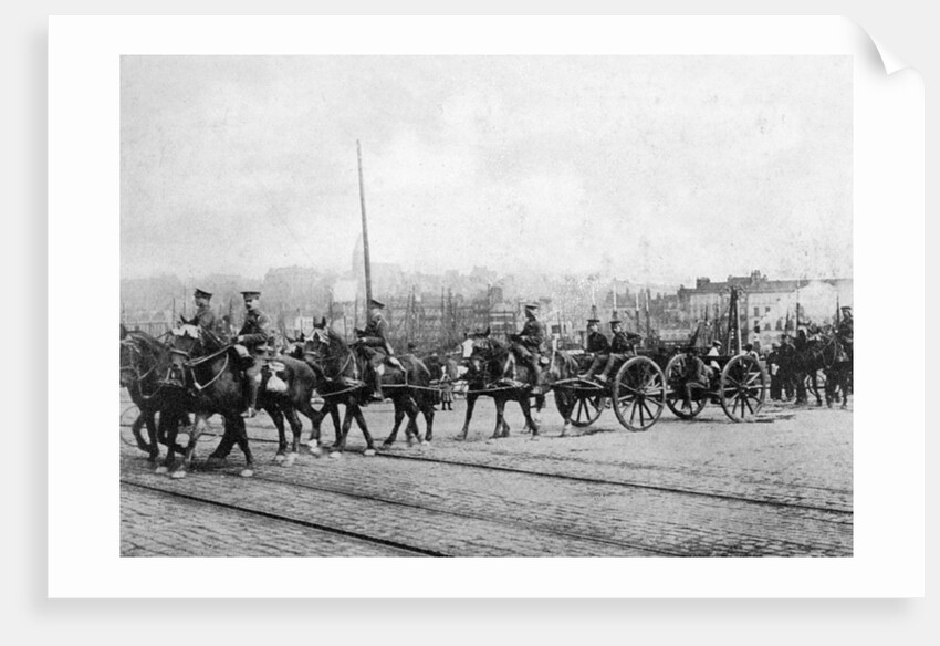 The first units of the British Expeditionary Force in Boulogne, Northern France by Anonymous