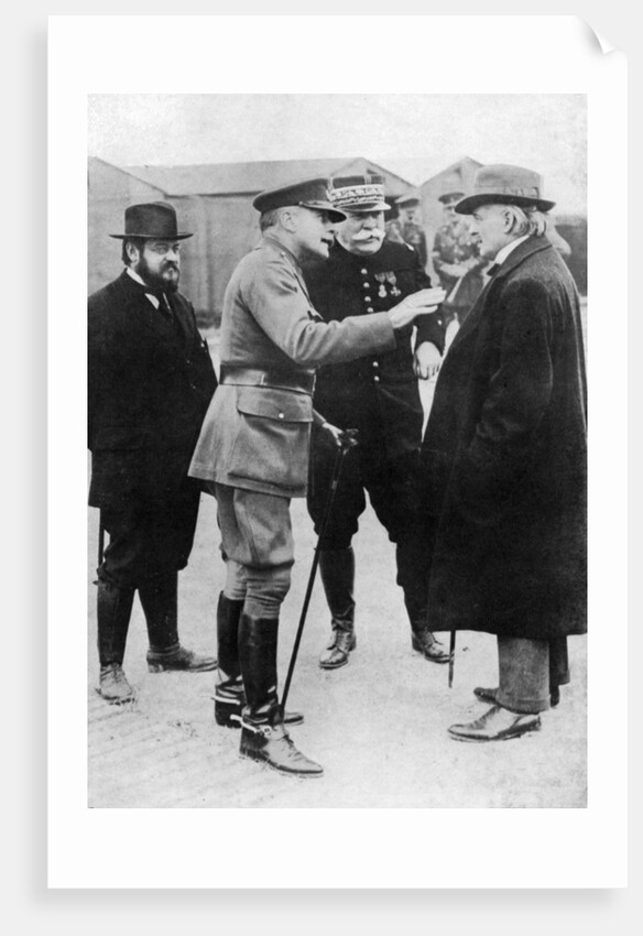 Sir Douglas Haig emphasises a point at the front, France, First World War by Anonymous