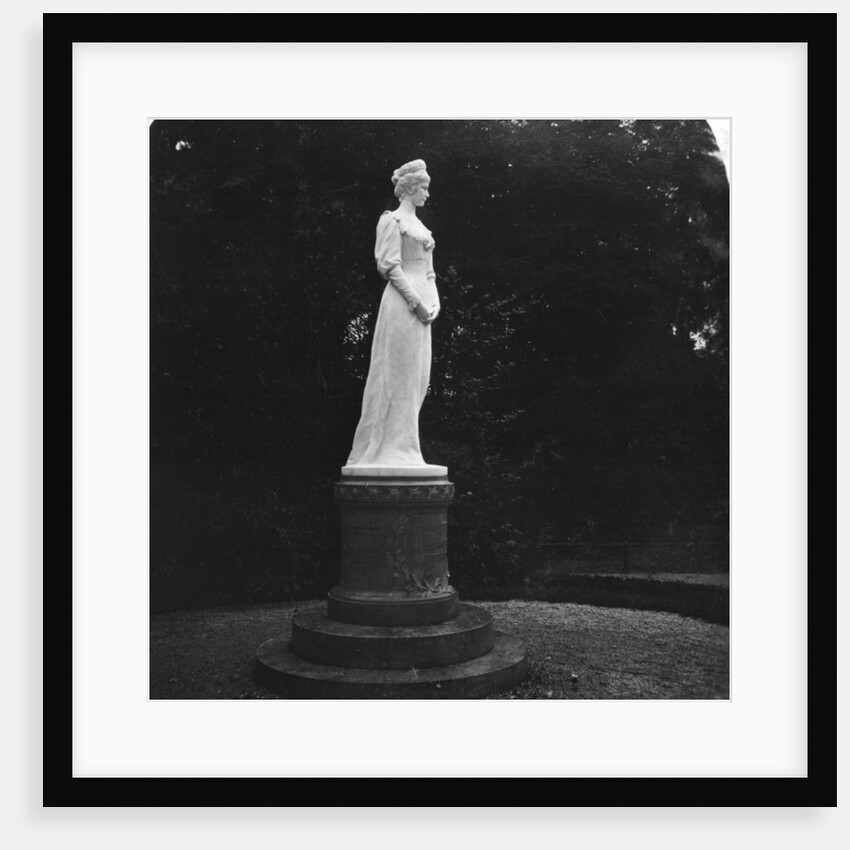 Statue of Elizabeth of Russia (1709-1762), Salzburg, Austria by Wurthle & Sons