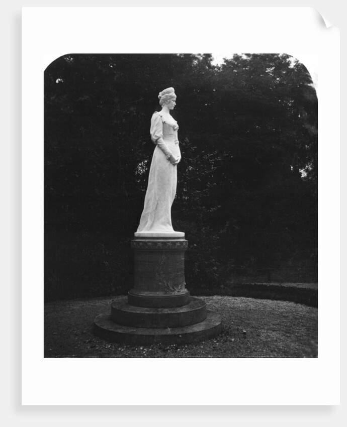 Statue of Elizabeth of Russia (1709-1762), Salzburg, Austria by Wurthle & Sons
