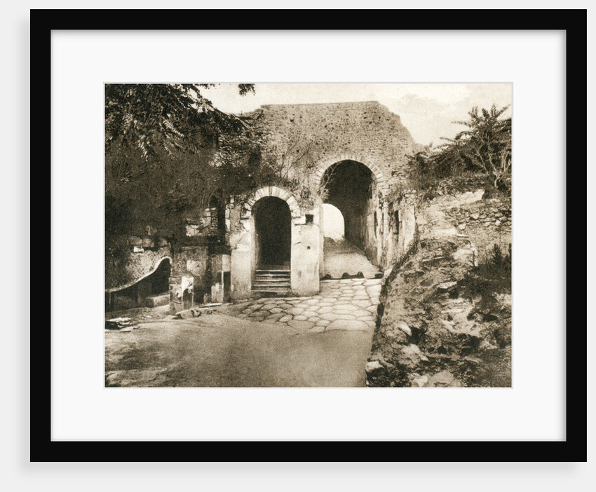 Porta marina, Pompeii, Italy by Anonymous