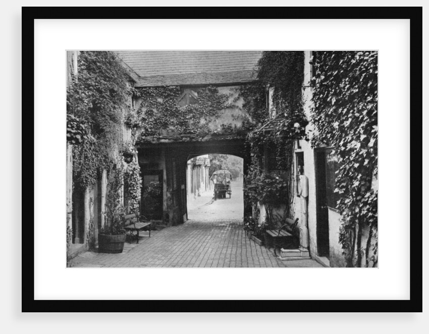 Courtyard of the Saracen's Head inn, Southwell, Nottinghamshire by Anonymous