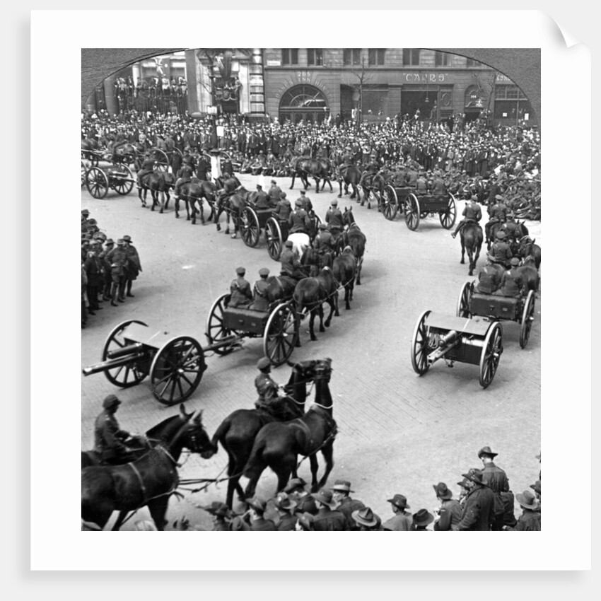 Commemoration of the end of World War I, London by Realistic Travels Publishers