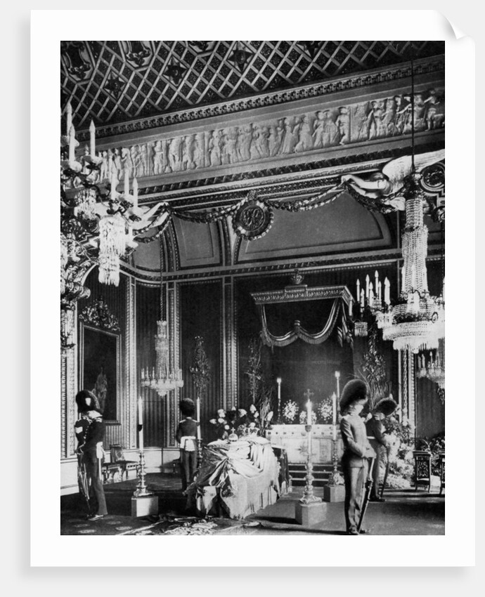 Edward VII lying in state, Throne Room, Buckingham Palace, London by Anonymous