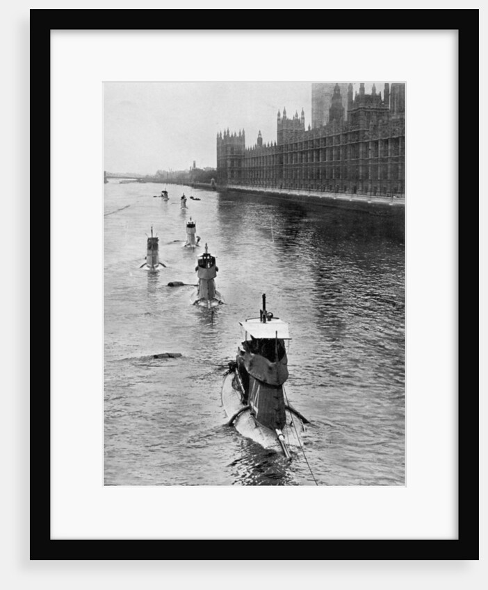 French submarine 'Saphir' (Q44) and five others moving from Gravesend to London, July 1909 by Anonymous