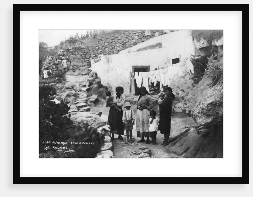 Cave dwellers, Atalaya, Las Palmas, Gran Canaria, Canary Islands, Spain by Anonymous