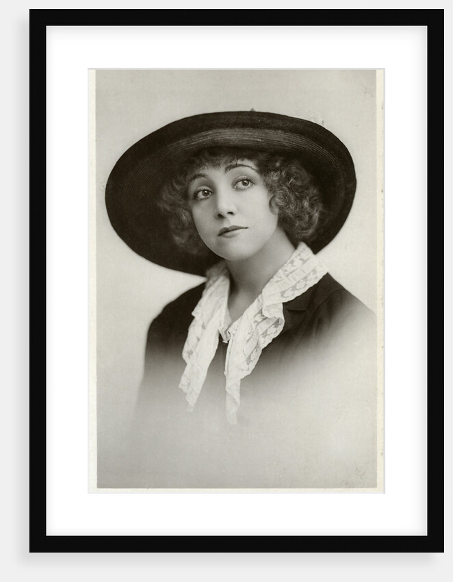 Laurette Taylor, American actress by Foulsham and Banfield