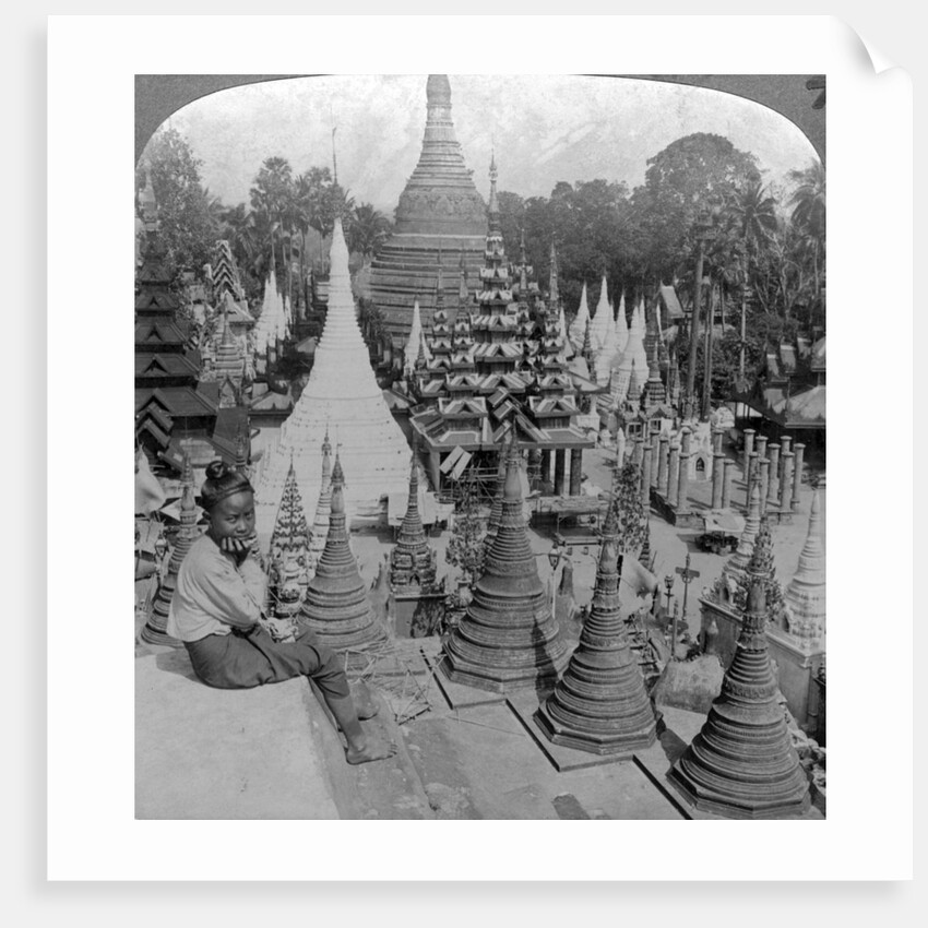 Shwedagon Pagoda, Rangoon, Burma by Underwood & Underwood
