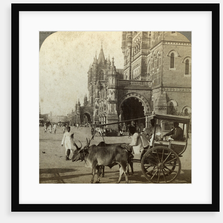 'Ekka', outside Victoria Station, Bombay, India by Underwood & Underwood