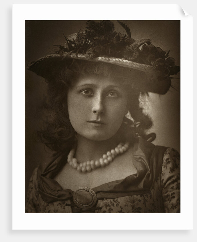 British actress Helen Forsyth in 'Sophia' by Barraud