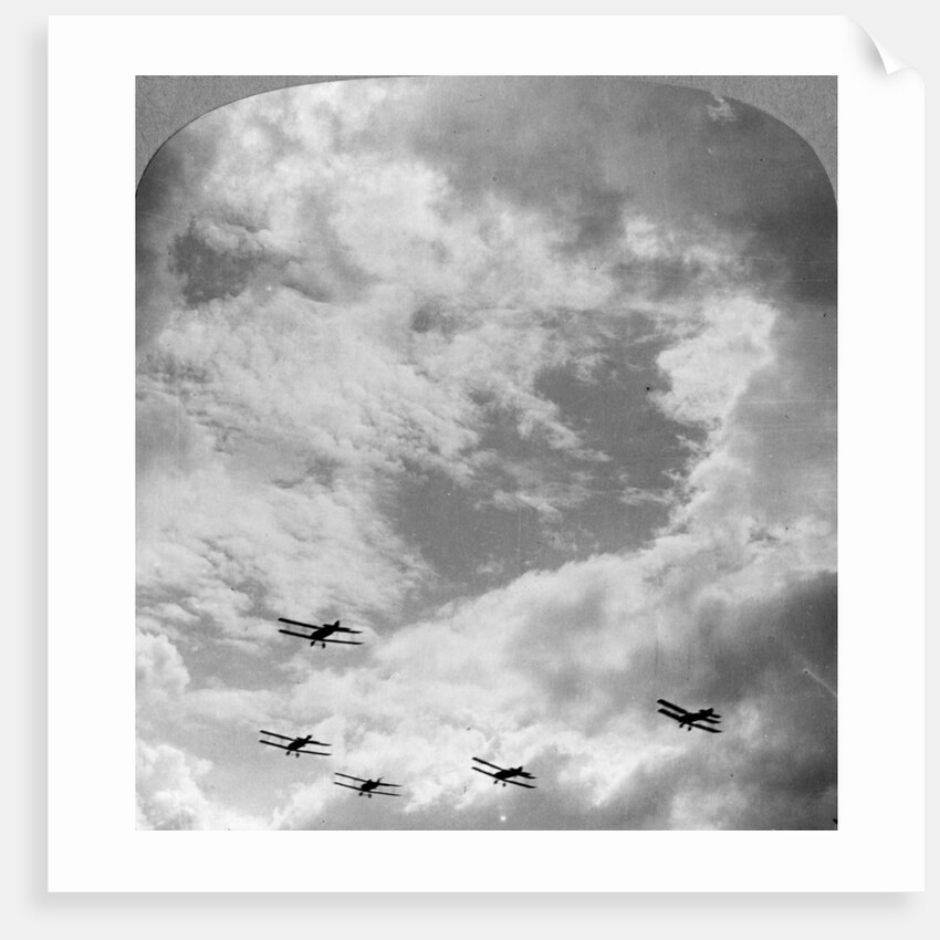 A battle squadron in fighting formation, World War I by Realistic Travels Publishers