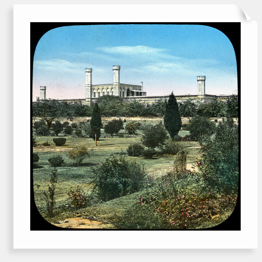 Railway station, from the Queen's Garden, Delhi, India by Anonymous