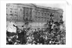 The official notice of the armistice being read, Buckingham Palace by Anonymous