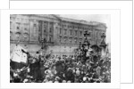 The official notice of the armistice being read, Buckingham Palace by Anonymous