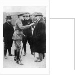 Sir Douglas Haig emphasises a point at the front, France, First World War by Anonymous