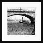 A steamer passing underneath Waterloo Bridge, London by Anonymous