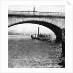 A steamer passing underneath Waterloo Bridge, London by Anonymous