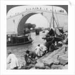 Woo Men Bridge and Grand Imperial Canal, Soo-chow (Suzhou), China by Underwood & Underwood