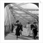 The promenade, Williamsburg Bridge, New York, USA by Excelsior Stereoscopic Tours