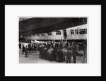 Passengers boarding Zeppelin LZ 127 'Graf Zeppelin' by Anonymous