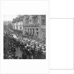 Sailors pulling the gun carriage carrying the coffin of Queen Victoria, Windsor, Berkshire by Anonymous