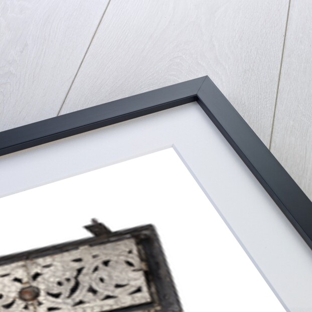 The Royal Society’s chest by Unknown