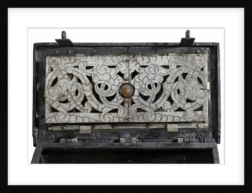 The Royal Society's chest by unknown
