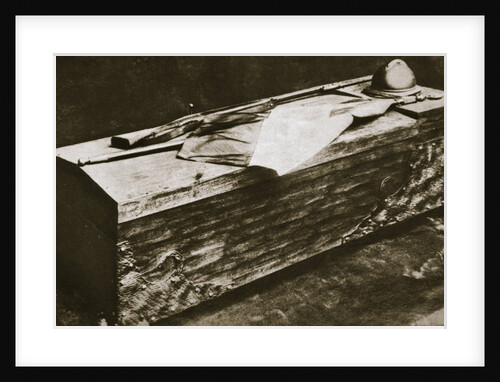 Bronze casket containing the Italian Unknown Soldier by Anonymous