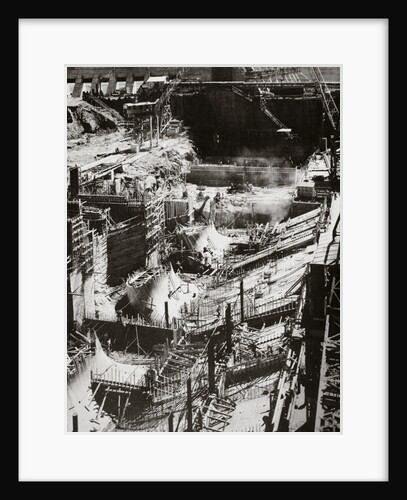 Building the Fort Loudon Dam by Anonymous