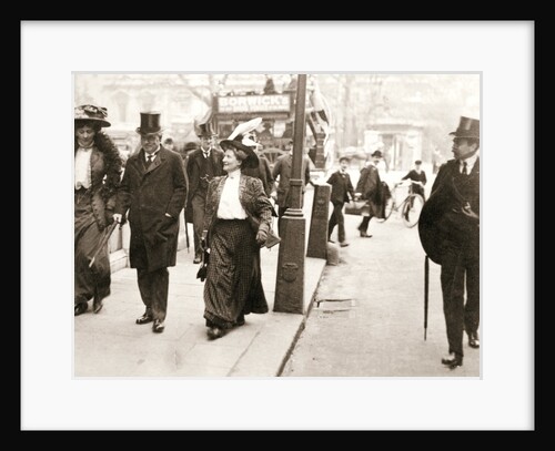 Suffragettes trying to speak to the Prime Minister by Anonymous