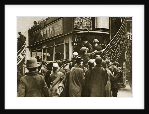Londoners rushing for a bus on Ludgate Hill by Anonymous