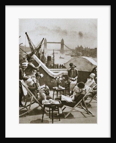 Roof garden of the Langbourne Club for City women by Anonymous