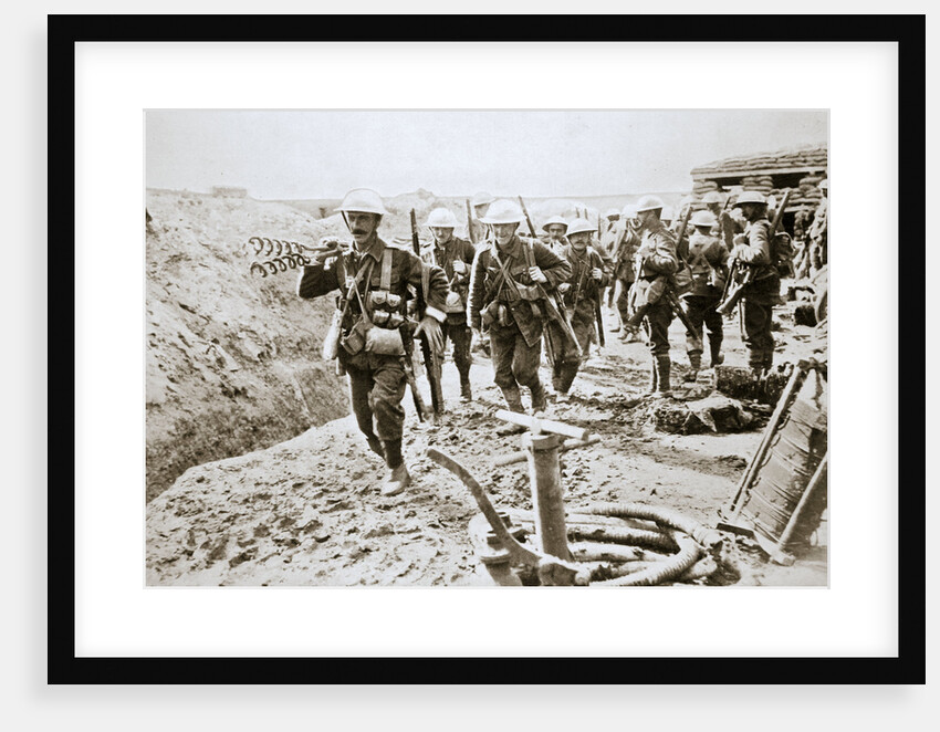 A British wiring party going up to the trenches by Anonymous