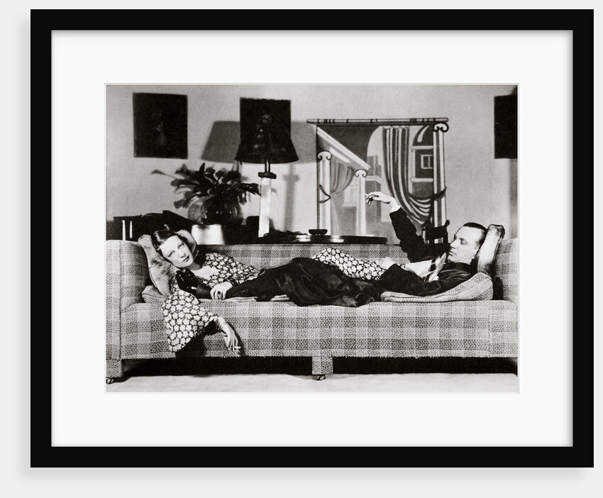 Noel Coward and Gertrude Lawrence in a scene from 'Private Lives by Anonymous