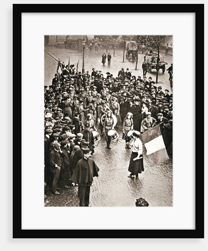 The Women's Social and Political Union fife and drum band out for the first time by Anonymous