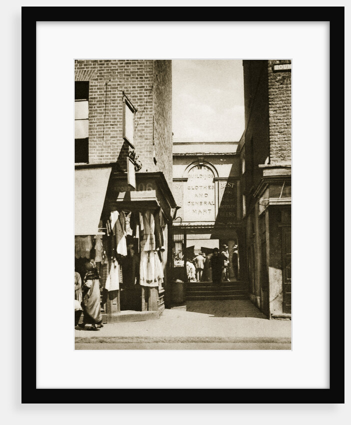Houndsditch clothing market by Anonymous