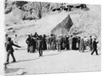 Crowd outside Tutankhamun's tomb by Harry Burton
