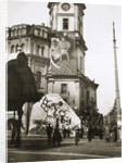 The Bolsheviks cover official buildings with their art by Anonymous