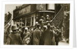 Londoners rushing for a bus on Ludgate Hill by Anonymous
