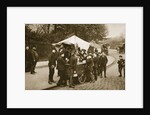 Children buying ice-cream from an Italian trader by Anonymous
