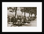 City workers lunching at Tower wharf, seated on old cannons by Anonymous