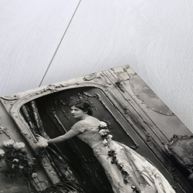 Lady De Bathe by Lafayette Portrait Studios