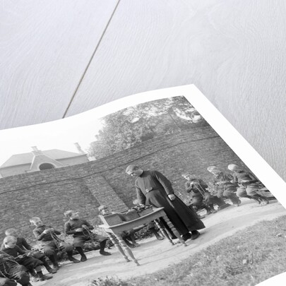 A Lesson in Rope-splicing and Knots by Andrew Pitcairn-Knowles