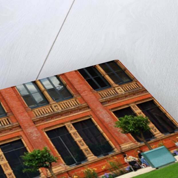 V&A Museum, John Madejski Garden, designed by Kim Wilkie by Stuart Cox