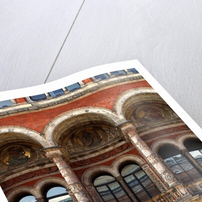 V&A Museum, John Madejski Garden, designed by Kim Wilkie by Stuart Cox
