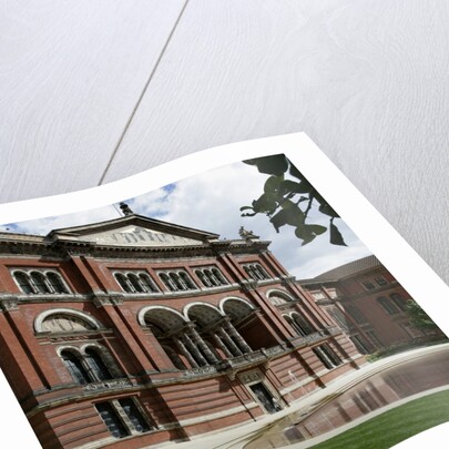 V&A Museum, John Madejski Garden by Anonymous