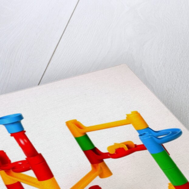 Gravity toy by Kiddicraft Ltd